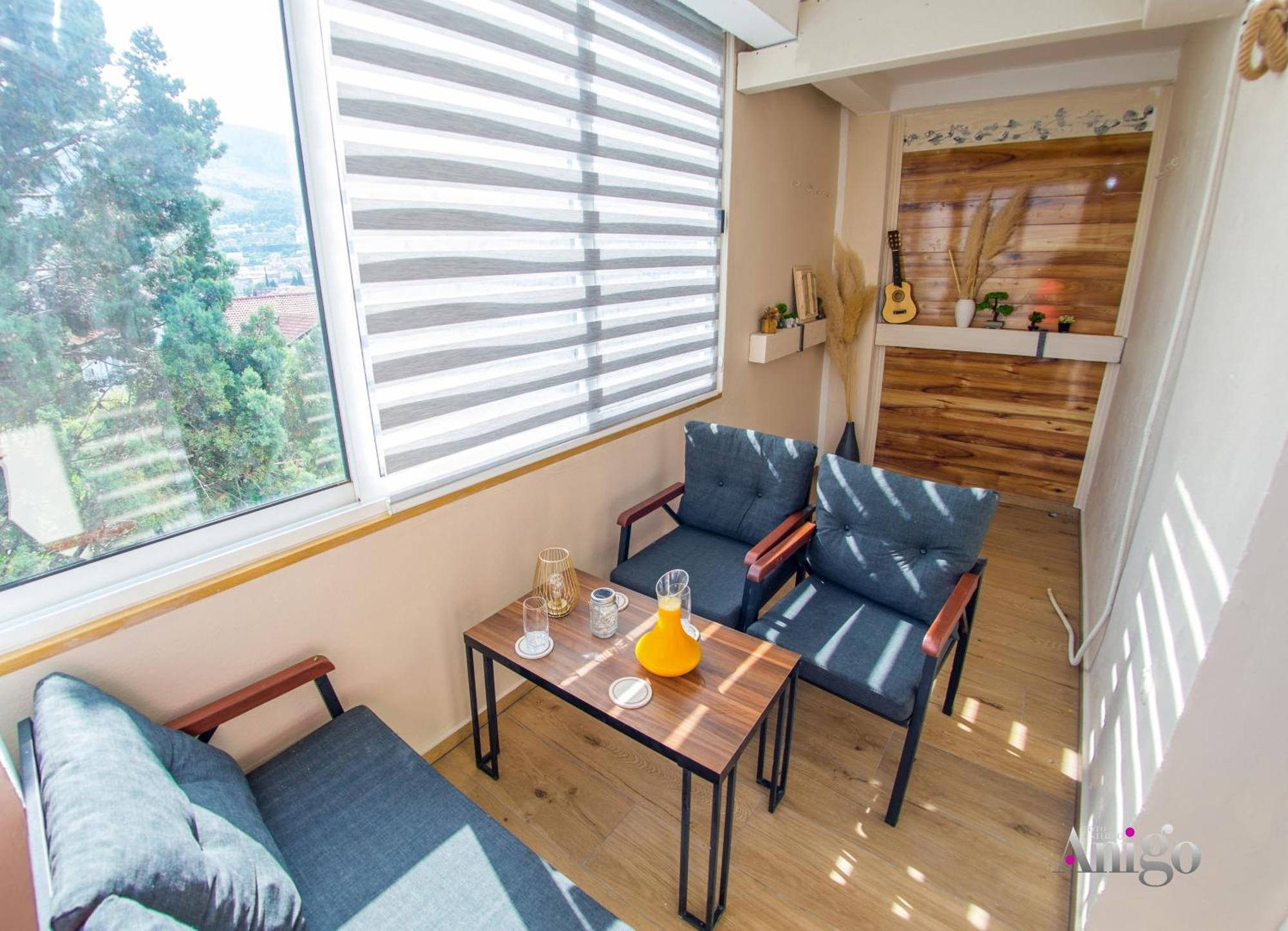 Luxury Apartment Black And Gold โมสตาร์ ภายนอก รูปภาพ